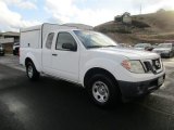 Avalanche White Nissan Frontier in 2009