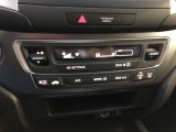 2019 Honda Pilot LX AWD Controls