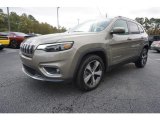 2019 Jeep Cherokee Limited Front 3/4 View