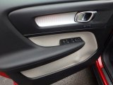 2019 Volvo XC40 T4 Momentum Door Panel
