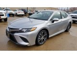 2019 Toyota Camry Hybrid SE Front 3/4 View