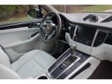 2018 Porsche Macan  Front Seat