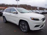 2019 Jeep Cherokee Overland 4x4 Front 3/4 View