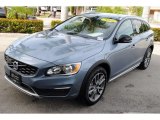 2018 Volvo V60 Cross Country T5 AWD Front 3/4 View