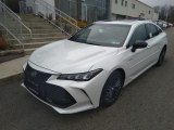 Wind Chill Pearl Toyota Avalon in 2019