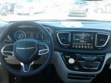 2019 Chrysler Pacifica Touring L Dashboard