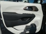 2019 Chrysler Pacifica Touring L Door Panel