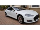 White Solid Tesla Model S in 2014