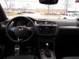 2019 Volkswagen Tiguan SEL R-Line 4MOTION Dashboard