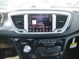 2019 Chrysler Pacifica Touring L Controls