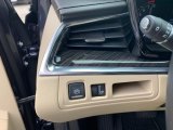 2019 Cadillac XT5 AWD Controls