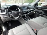 2019 Toyota Highlander Hybrid XLE AWD Ash Interior