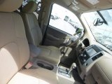 2019 Nissan Frontier SV Crew Cab 4x4 Beige Interior