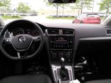 2019 Volkswagen Golf SE Dashboard