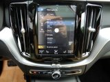 2019 Volvo XC60 T6 AWD Momentum Controls