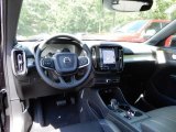 2020 Volvo XC40 T5 Momentum AWD Charcoal Interior