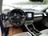 2020 Volvo XC40 T5 Momentum AWD Blond/Charcoal Interior
