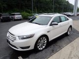 2018 Ford Taurus Limited AWD Front 3/4 View