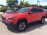 2019 Jeep Cherokee Trailhawk 4x4 Front 3/4 View