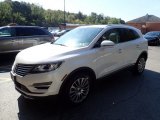 2017 Lincoln MKC Reserve AWD Front 3/4 View