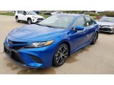 2020 Blue Streak Metallic Toyota Camry SE #135530435