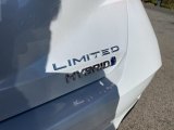 2020 Toyota Avalon Hybrid Limited Marks and Logos
