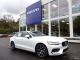 2020 Volvo S60 T5 Momentum Front 3/4 View