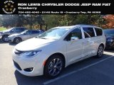 2020 Luxury White Pearl Chrysler Pacifica Limited #135762609