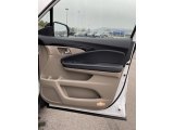 2020 Honda Pilot Touring AWD Door Panel