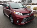 2020 Toyota Sienna XLE Front 3/4 View