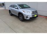 2019 Toyota Highlander LE Front 3/4 View