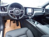 2020 Volvo XC60 T6 AWD Momentum Charcoal Interior