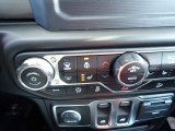 2020 Jeep Wrangler Willys 4x4 Controls