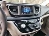 2020 Chrysler Voyager LX Controls