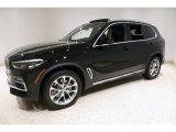 2020 BMW X5 xDrive40i Front 3/4 View