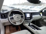 2020 Volvo XC60 T6 AWD Momentum Blonde Interior