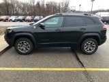 Diamond Black Crystal Pearl Jeep Cherokee in 2020