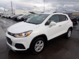 2020 Chevrolet Trax LT Front 3/4 View
