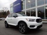 2020 Volvo XC40 T5 R-Design AWD Front 3/4 View