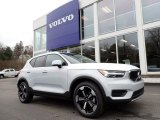 2020 Volvo XC40 T5 Momentum AWD