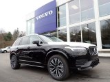 2020 Volvo XC90 T5 AWD Momentum Front 3/4 View