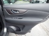 2016 Nissan Rogue SV Door Panel