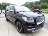 2018 Lincoln Navigator Black Label 4x4 Front 3/4 View