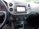2016 Volkswagen Tiguan SE Controls