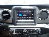 2020 Jeep Wrangler Willys 4x4 Controls