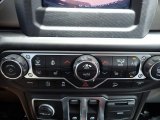 2020 Jeep Wrangler Willys 4x4 Controls