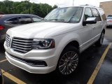 2015 Lincoln Navigator 4x4 Front 3/4 View