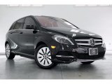 2017 Mercedes-Benz B 250e Front 3/4 View