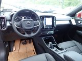 2020 Volvo XC40 T5 Momentum AWD Charcoal Interior