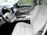 2020 Volvo XC60 T6 AWD Momentum Front Seat